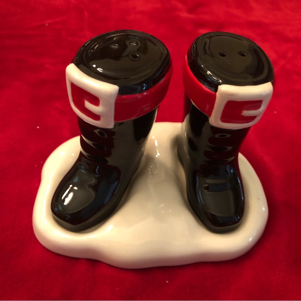 Christmas S&P - Santa’s Boots